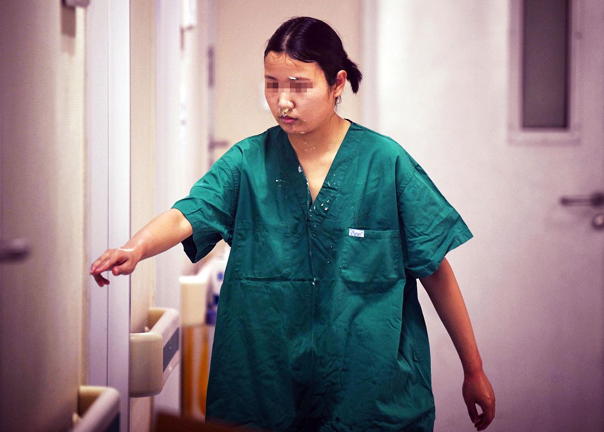 武汉协和医院app上怎么添加家人就诊卡