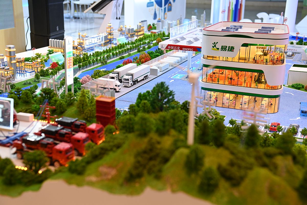 中国石油招聘规模创近年之最，596家企事业单位抢夺人才