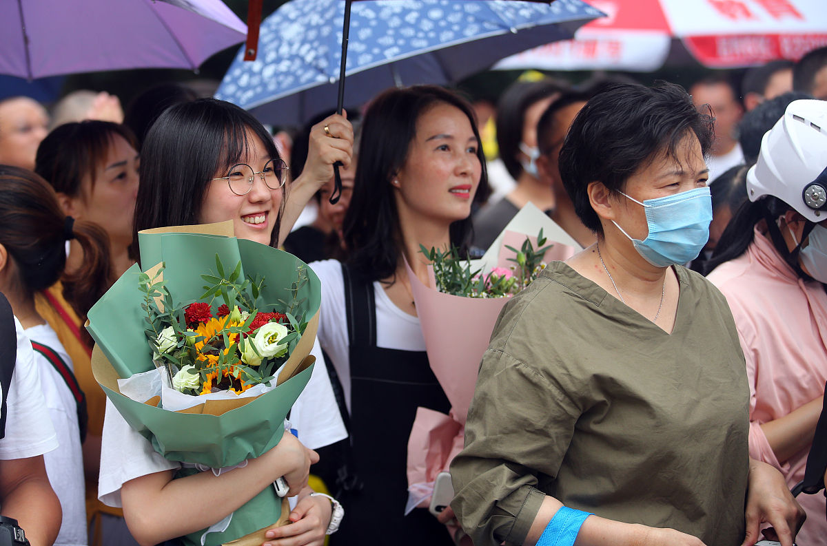 成都初中毕业读中专:政策解读及升学指南(2023最新)