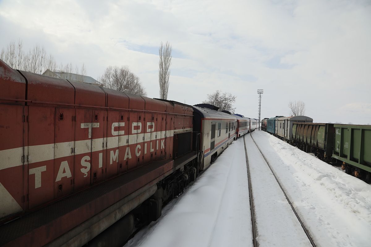 成都铁路工程学校：铁路技术人才需求旺盛