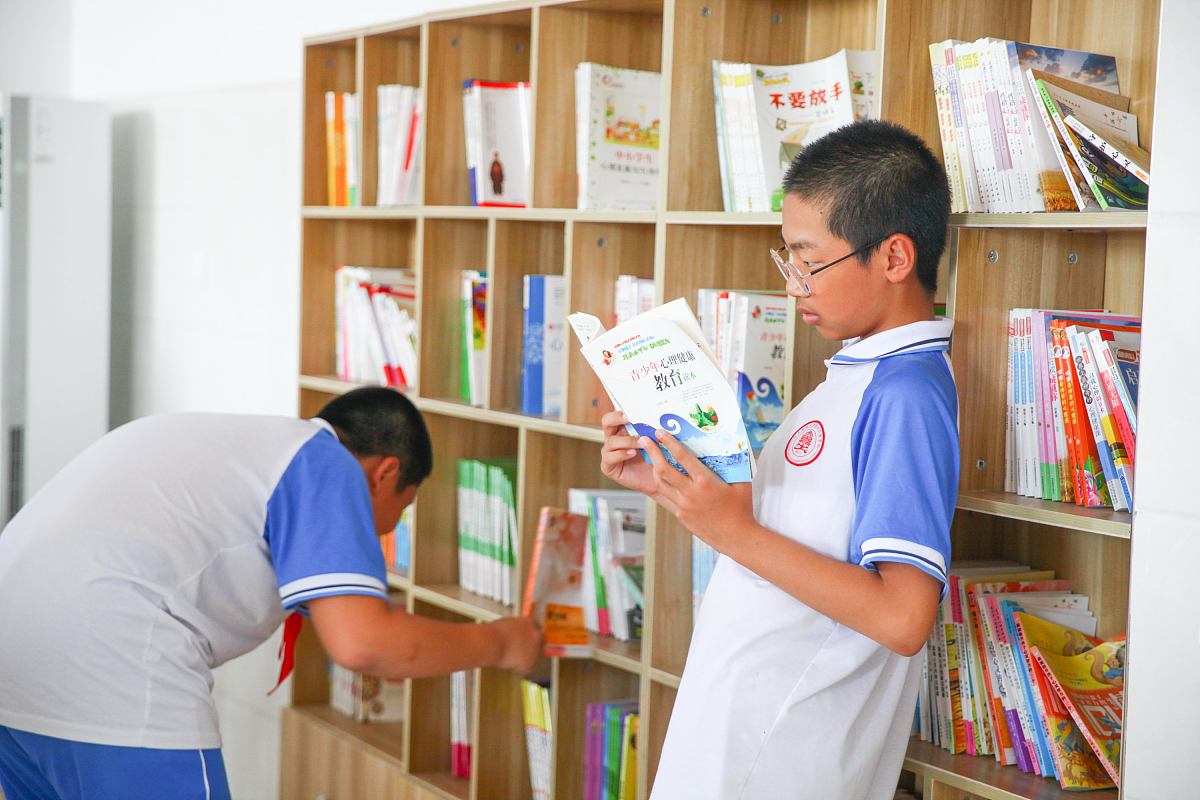 请在这个基础上继续说出小学音乐课小组建设的方法和路径