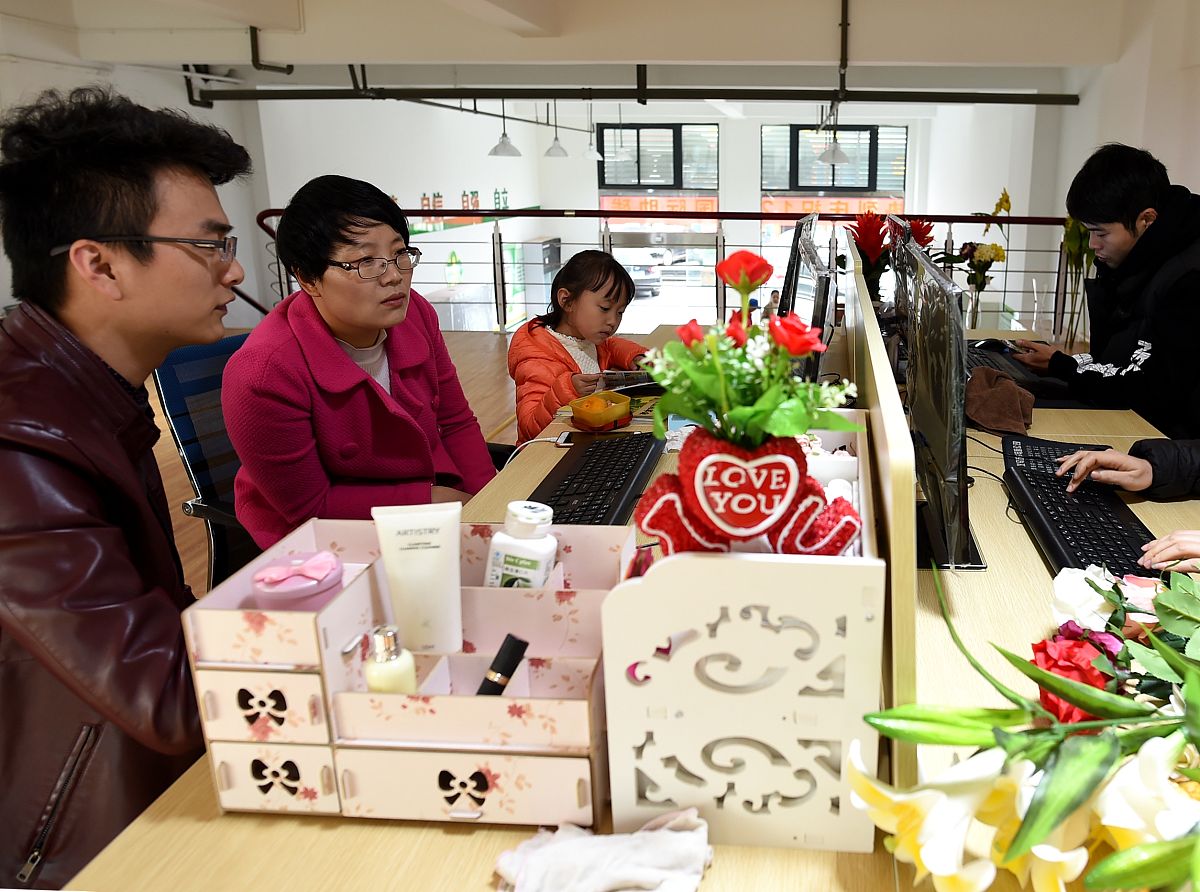 IP形象商业化: 为老虎IP“捷峰”打造公司和职业