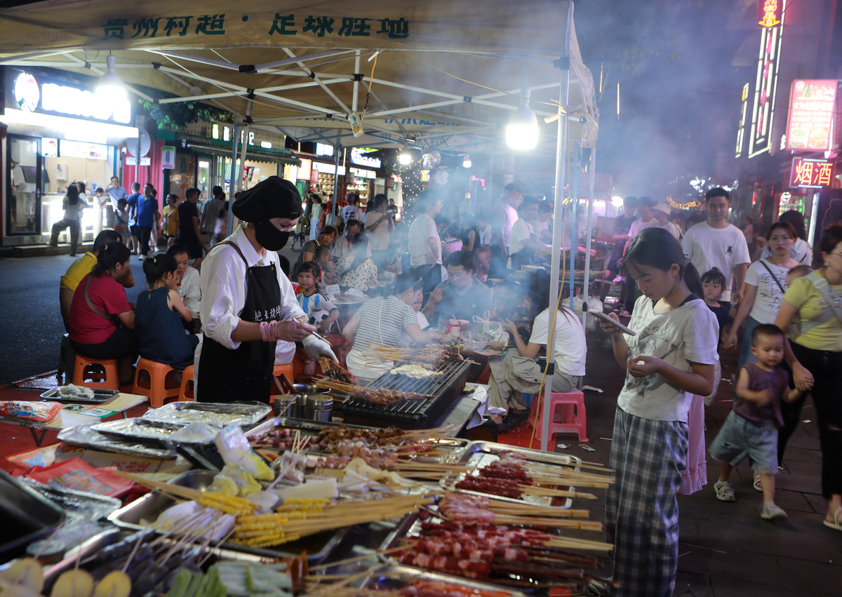 顺德夜市小贩：从街头到友谊，我的夜宵故事