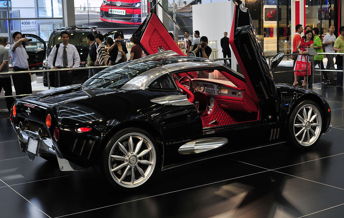 2010年6月11日,2010深港澳车展,世爵.世爵汽车携其限量珍藏版c8 lavio