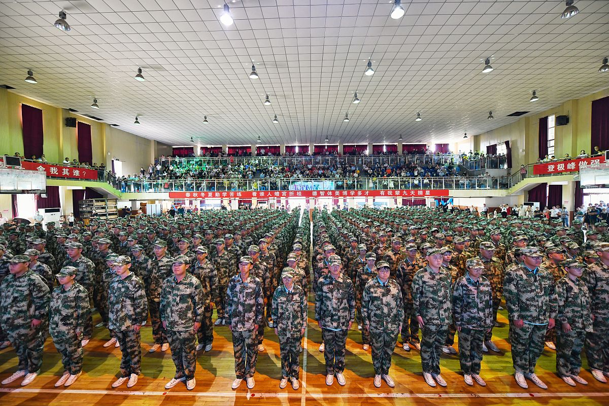 荆门技师学院航空服务专业：未来发展方向及就业前景