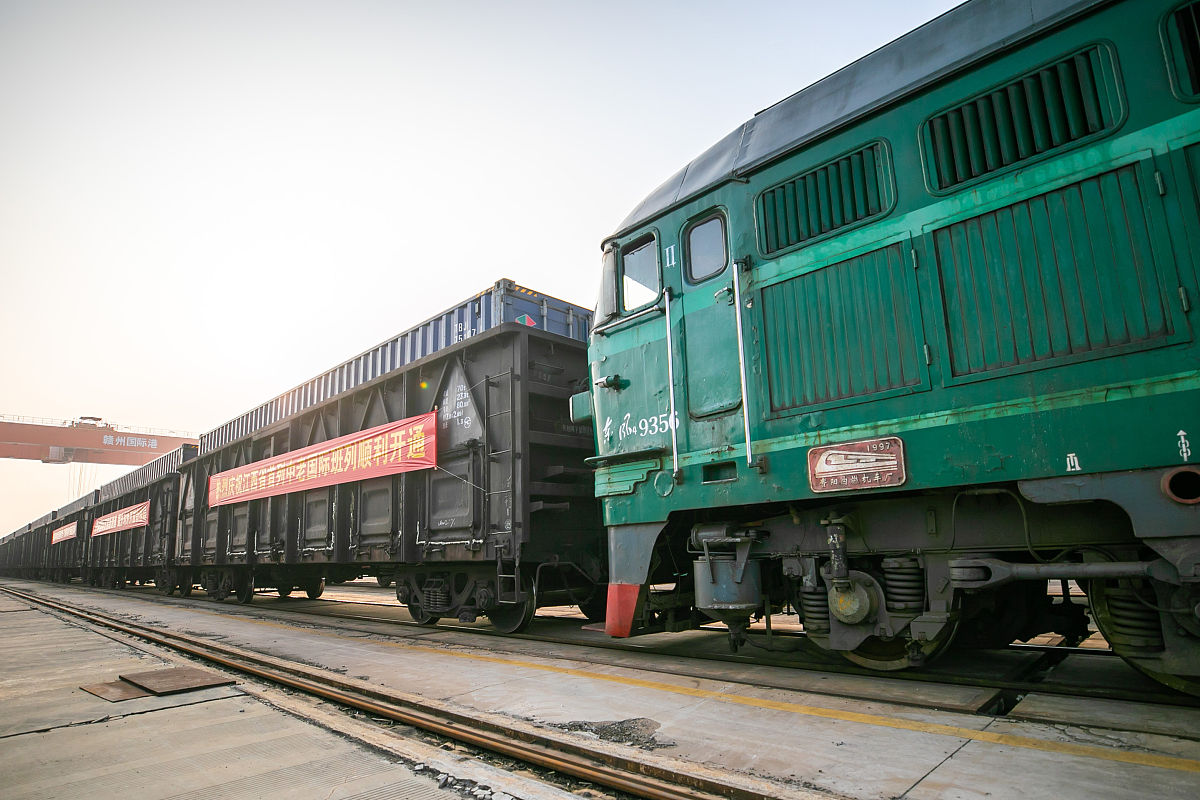 德令哈高速铁路学院2022年铁路招生简章 - 培养铁路行业优秀人才