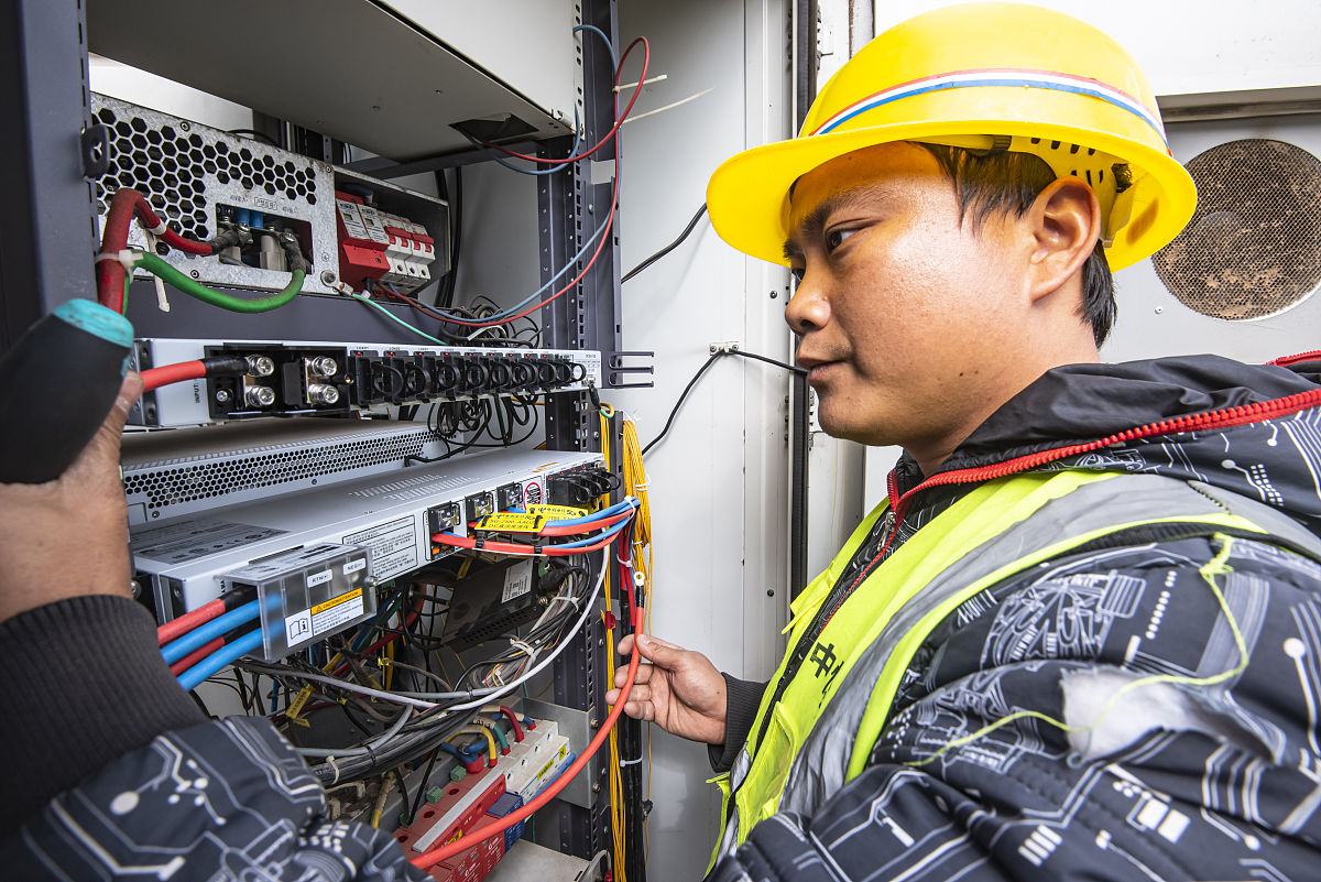 通信工程适合女生学吗 通信工程专业就业现状