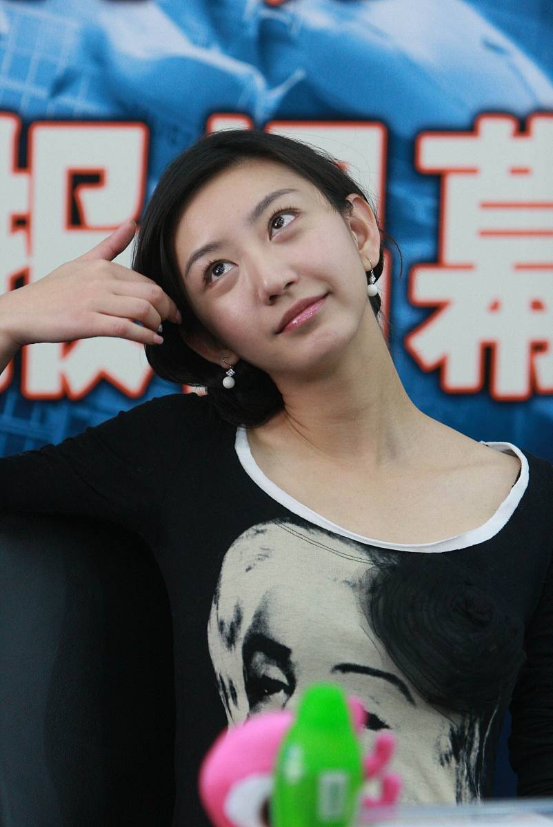 2010年3月4日,北京,电影《未来警察》官网上线与海报揭幕新闻发布会.