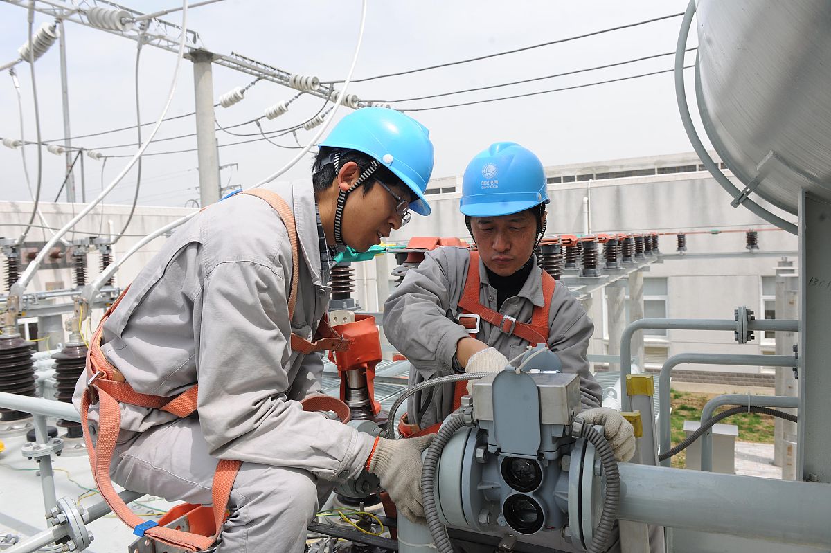 帮我写一份在500kV变电站三个月跟班学习结束的小结