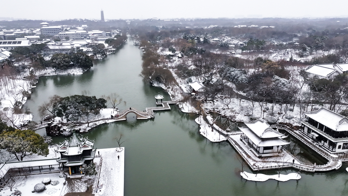 2026年1月20日,江苏扬州,瘦西湖风景区雪景.