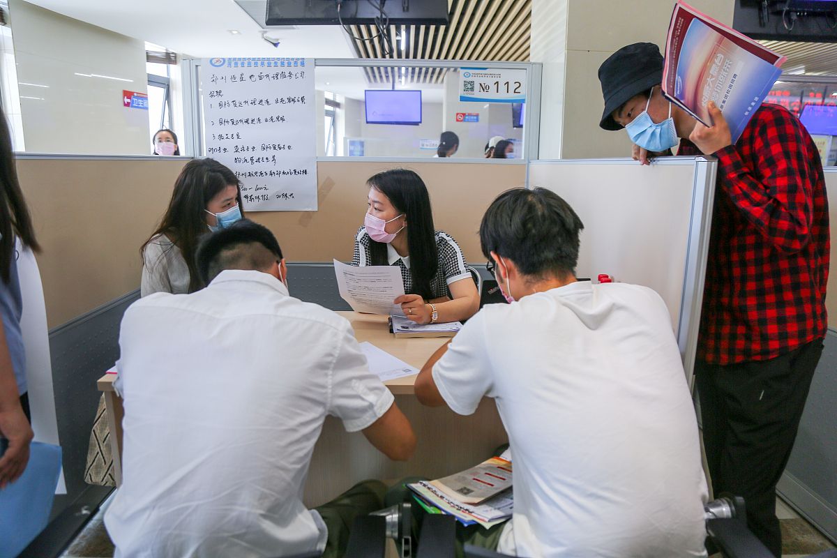 河南省公立中等职业学校：专业选择与发展趋势