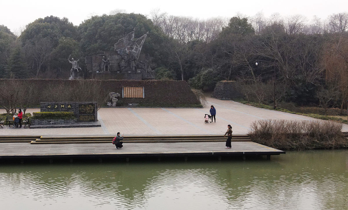 江苏扬州商业技工学校招生办联系电话