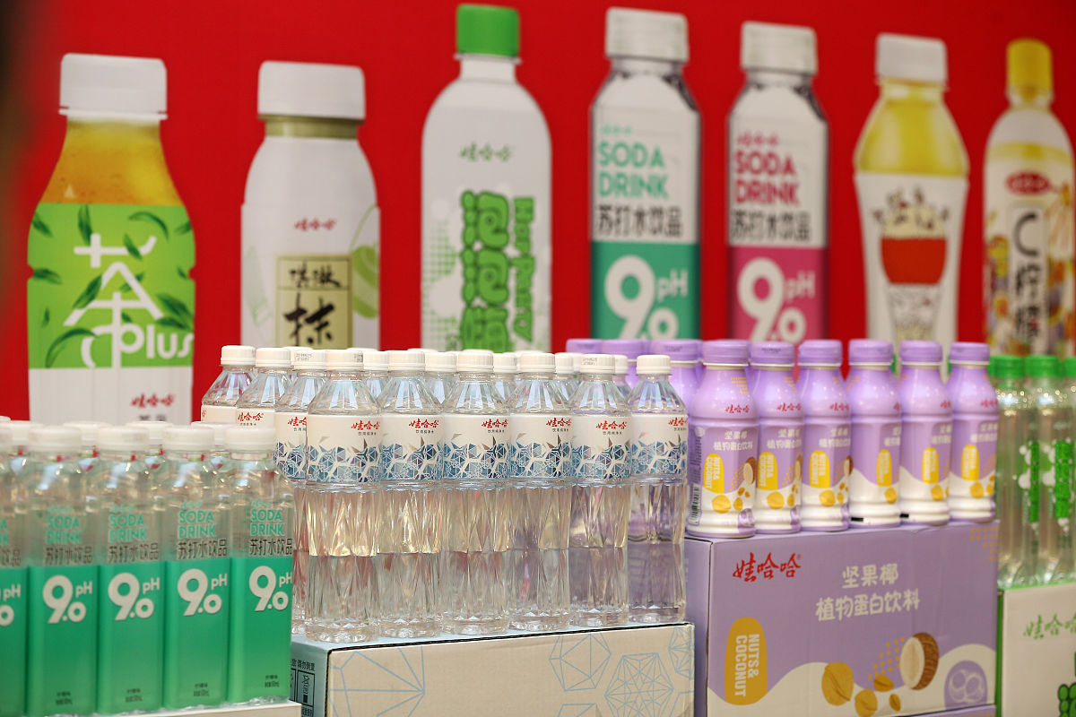 娃哈哈 - 中国饮料界领军品牌，健康美味的选择