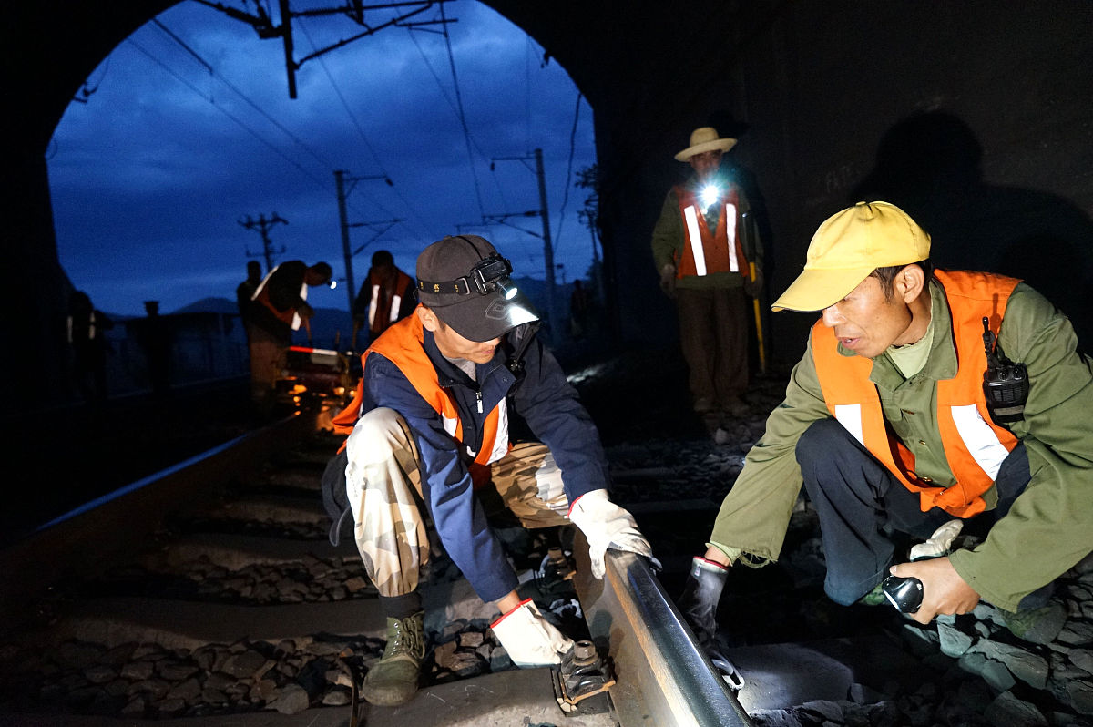 如何提高再生沥青混合料的耐久性能？