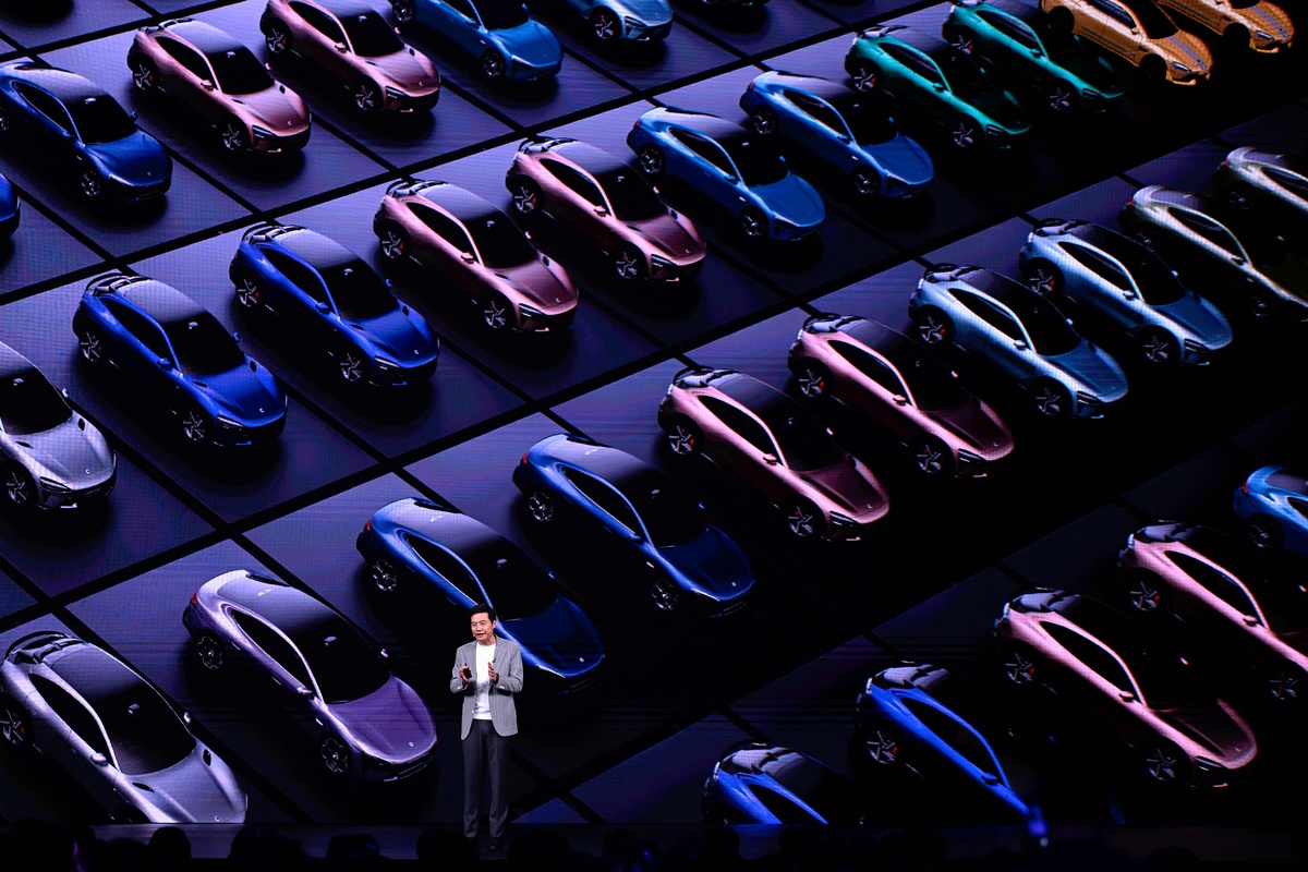 帮忙写一份法院强制执行申请书