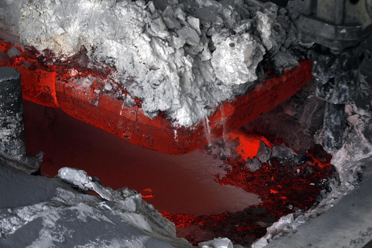 铝的化学式及性质 - 应用广泛的金属元素