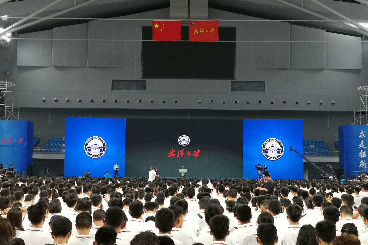 描述一个女孩灵气聪明有智慧参加复训写一份开学寄语富有诗意不少于50字