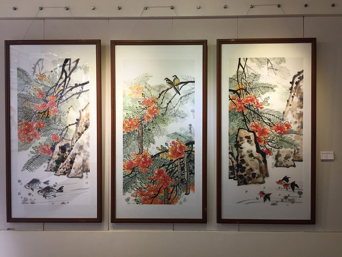 齐白石十二条屏摆件：精美装饰，传承艺术