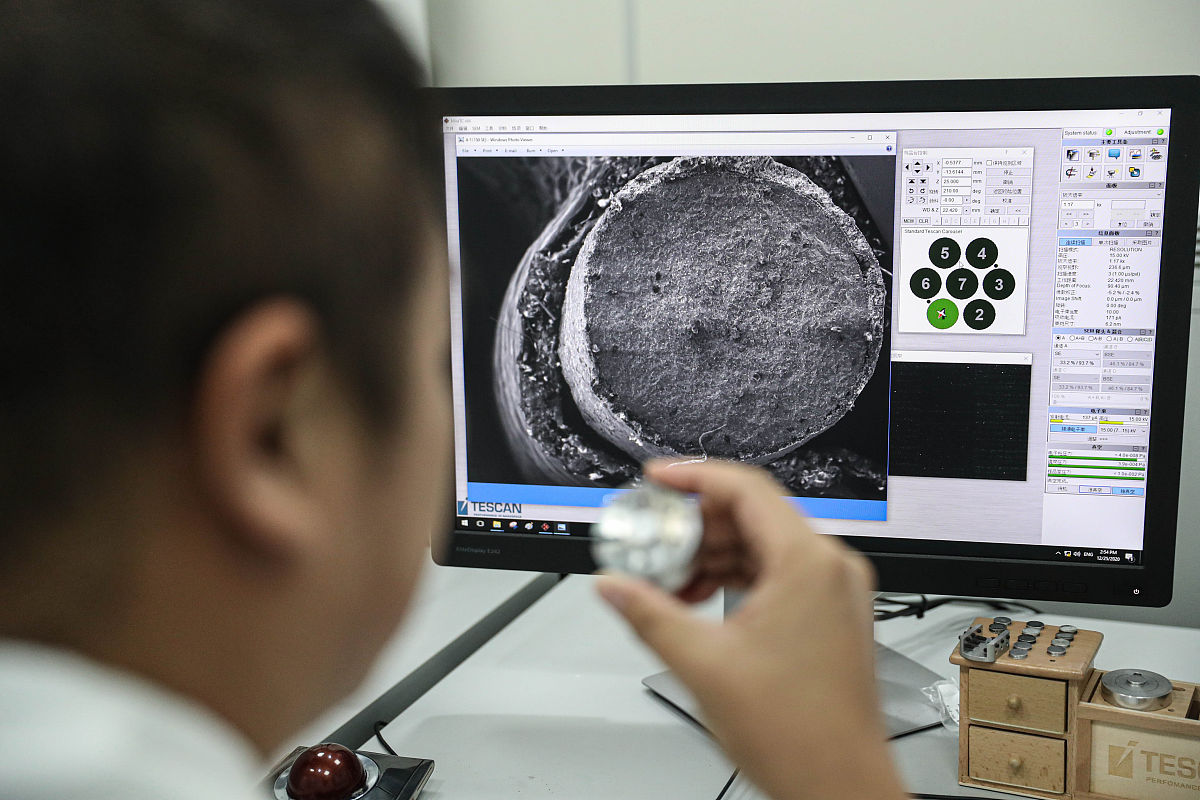 深度学习算法在医学图像处理中的应用研究 - 乳腺钼靶、超声和生理切片数据集的分类与分割