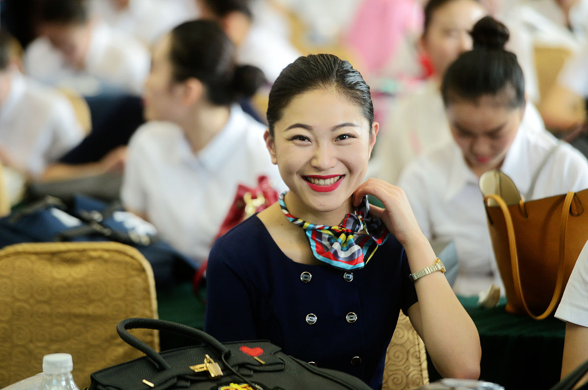 云南航空学校空乘专业报名费用_华西对口就业