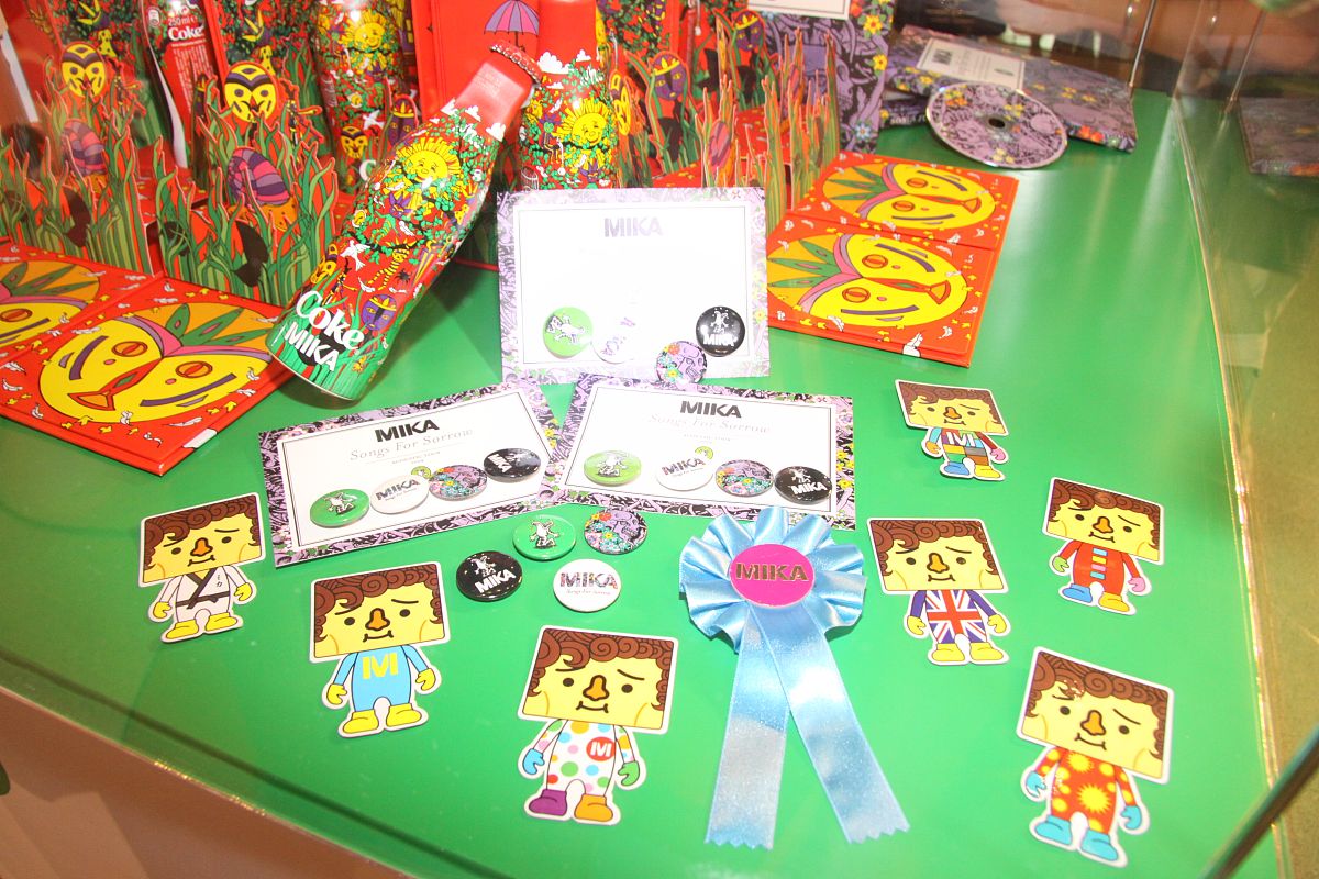 你现在是资深活动策划者此时正值5·25心理健康月现在需要你为心献盲盒盲盒义卖活动设计活动目的