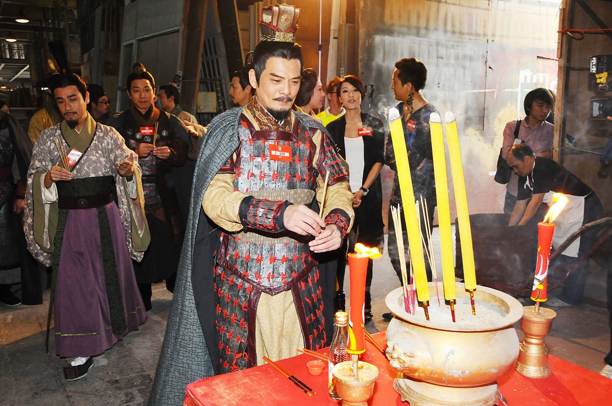 陆挑海为什么不能参加周瑜的葬礼