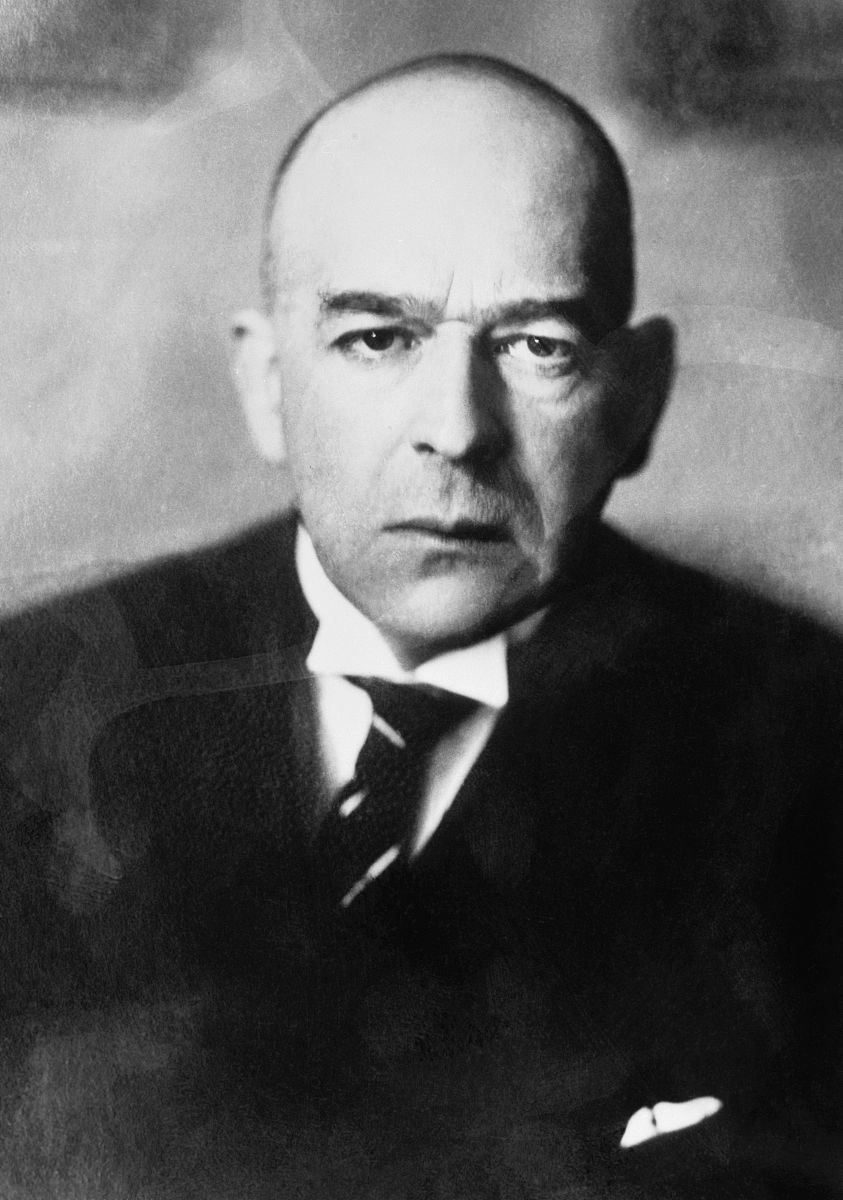 世界观与人生观的关系：哪个决定哪个？