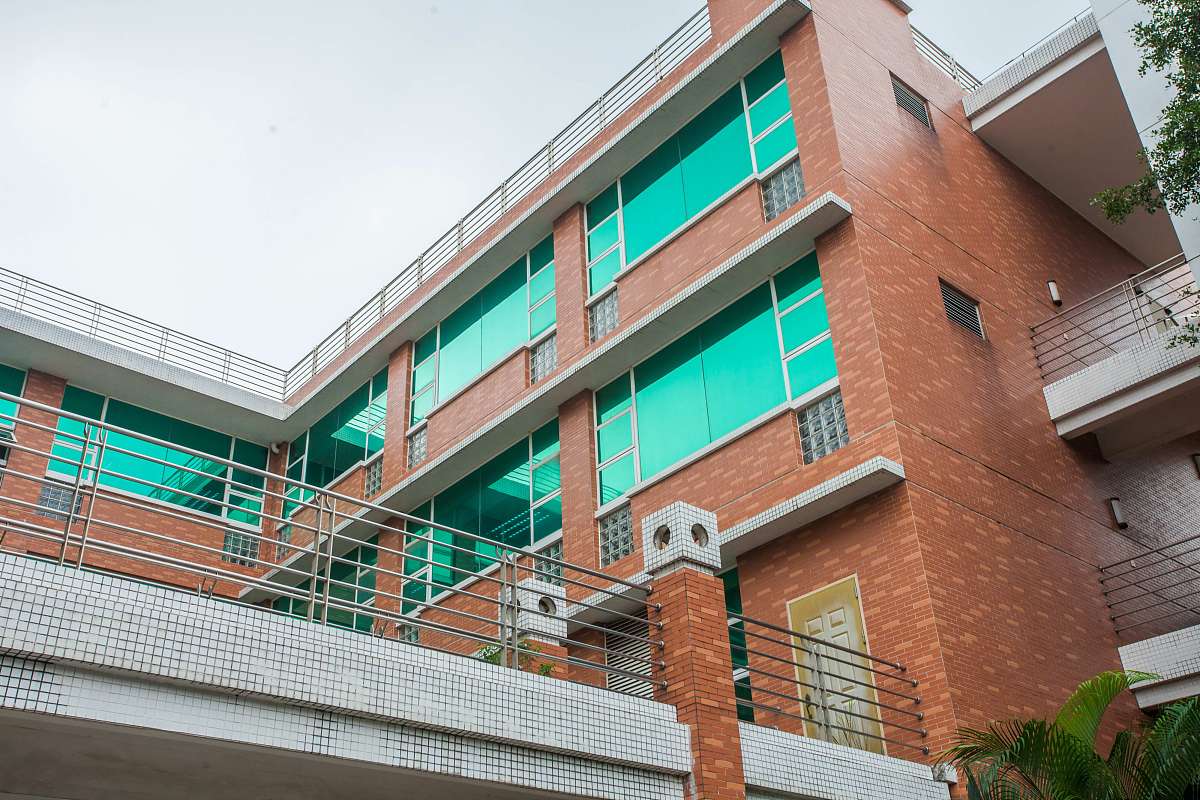 成都新亚艺术学校办学有什么优势