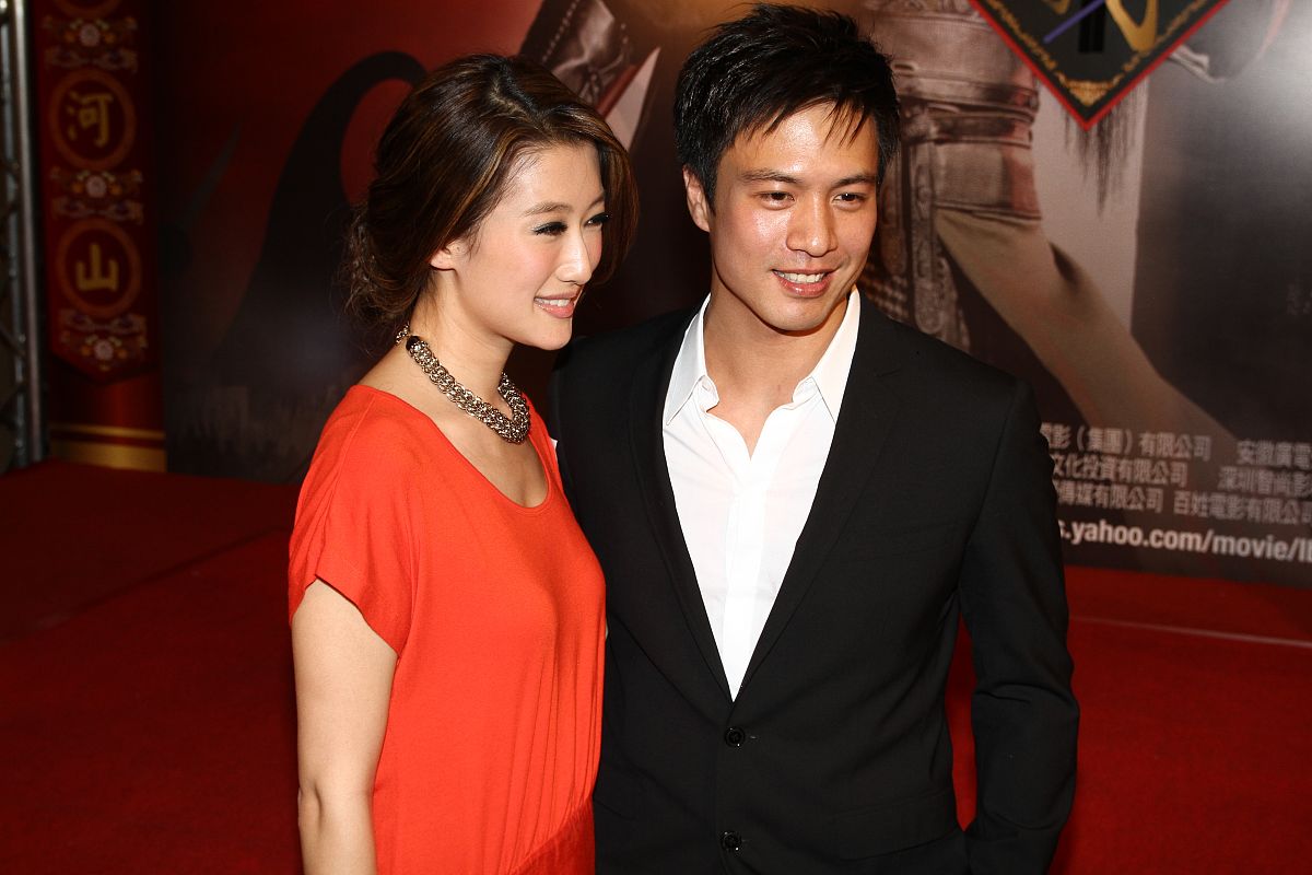 2011年4月22日,香港,电影《关云长》首映礼.   安志杰,谢婷婷+++_+++