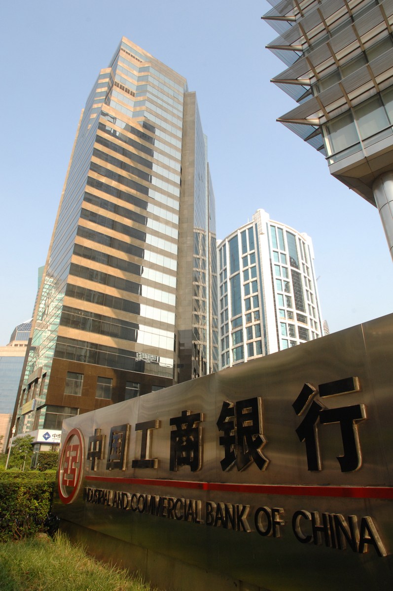 昆明路六号桥附近银行：广发银行及其他