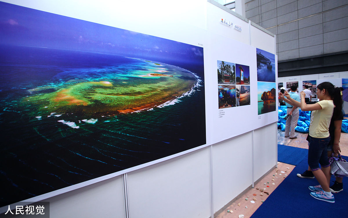 无人机投影：颠覆传统，十倍优势