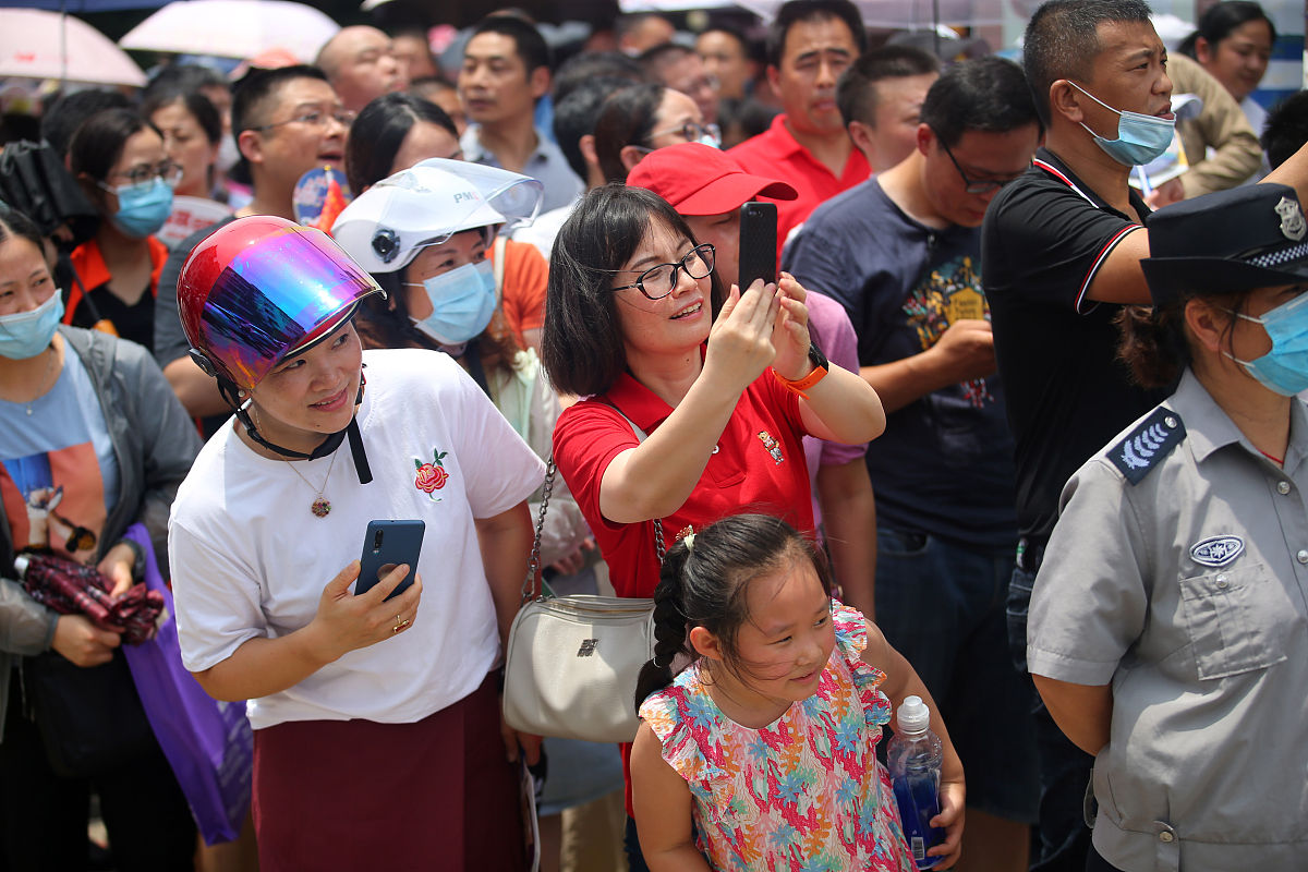 浙江初中毕业生升读中专：机遇与挑战