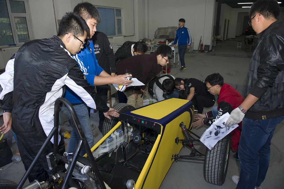 西安汽车科技职业学院机械制造与自动化专业招生人数 - 未来机械自动化领域的中坚力量