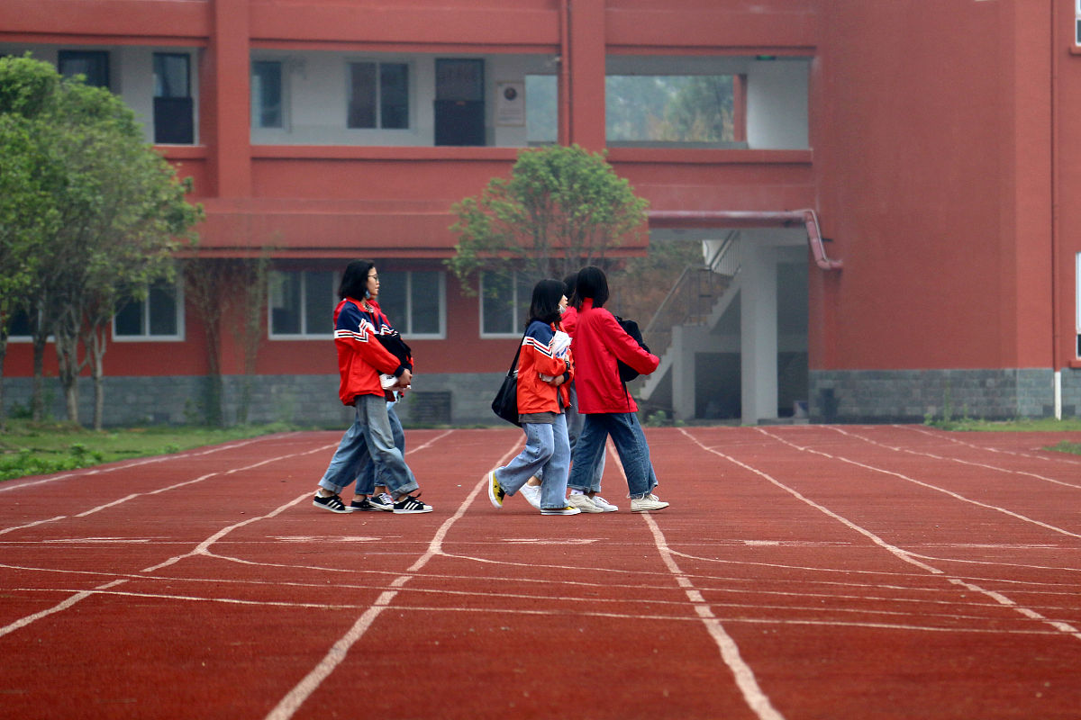 小学4月份开学时间：最新消息及考虑因素