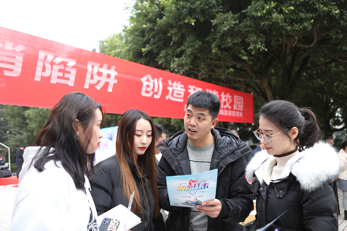 请学习一下风格的文字并将引号内的内容改写成这种风格：你大抵是倦了竟不愿加入宣传部！这怕不是又被哪个部门妹妹绊住了竟如此不理人了。我大抵是熬不过这一天了单单等你的加入就心烦横竖你有其他部门妹妹比宣传部更会哄你开心往日里哥哥姐姐总是忙里偷闲的来敷衍我也不知明日个儿我能否快点看见你加入宣传部。宣传部是院学生会中展现学院风貌的窗口是我院对外宣传学风学貌、专业特色的主要部门。 宣传部主要负责院内大