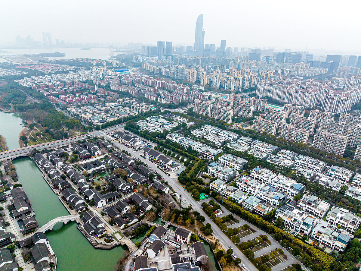 2022年2月15日,江苏苏州工业园区,航拍斜塘老街.