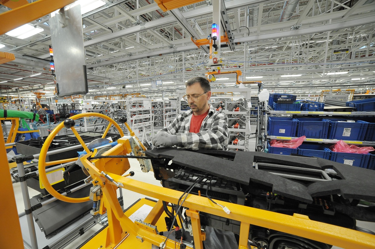 贵阳汽车工业技术学校有什么专业？