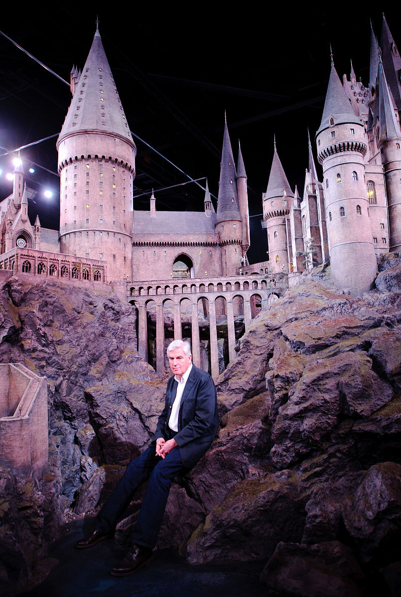 没有魔法更痛苦吗？从平等、成就感和自主性探讨