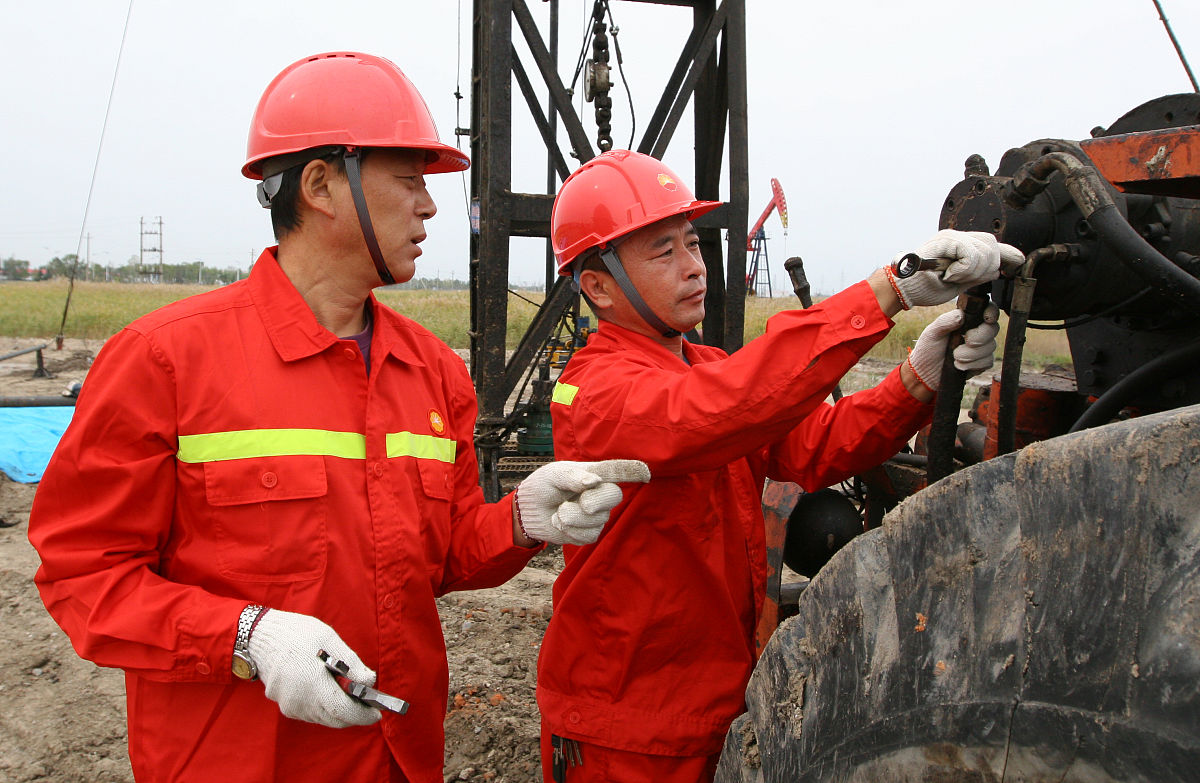 文明单位申报表创建成效简介：全面提升单位文明建设水平