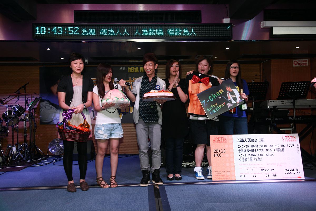 吉首市三独比赛第十七届手风琴参赛选手郭婷