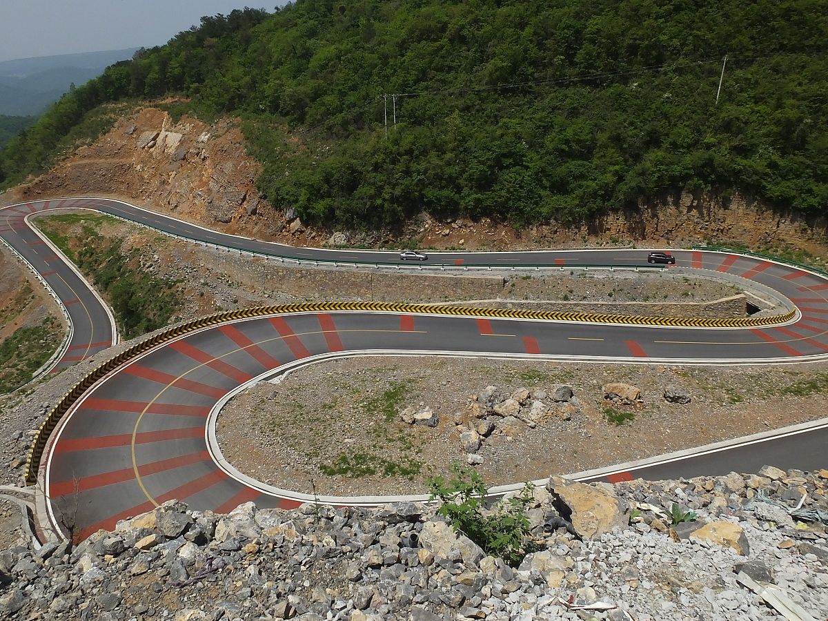 山地道路驾驶教学难点