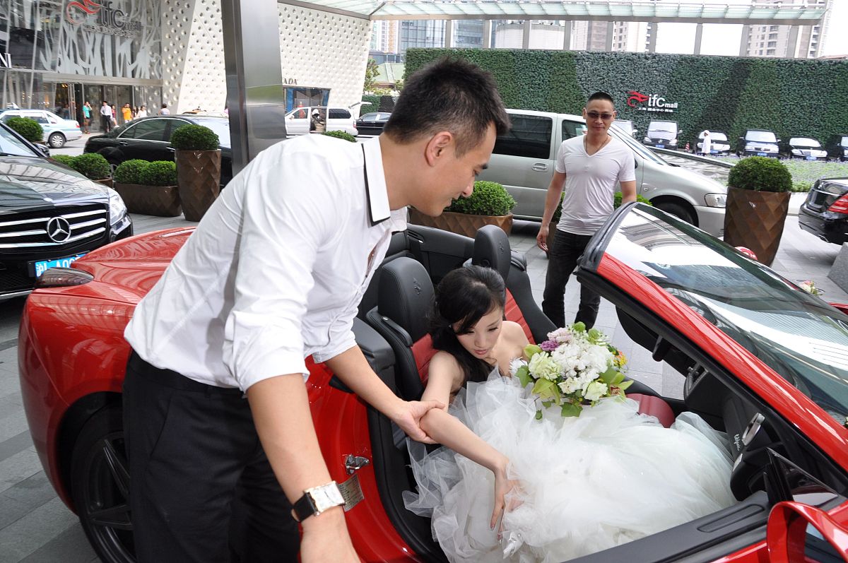 婚礼途中掉队怎么办？| 辅导员亲历突发状况教你应对策略