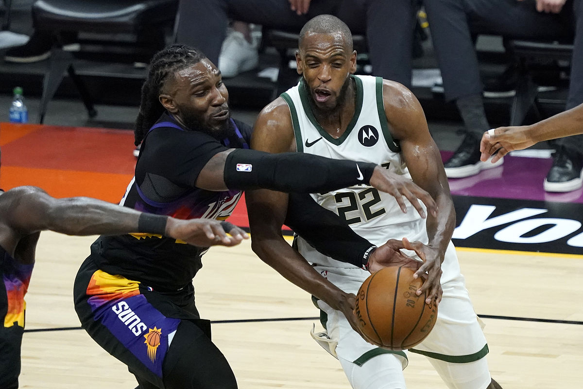 2021年7月6日,美国,20/21nba总决赛g1,密尔沃基雄鹿105-118菲尼克斯太