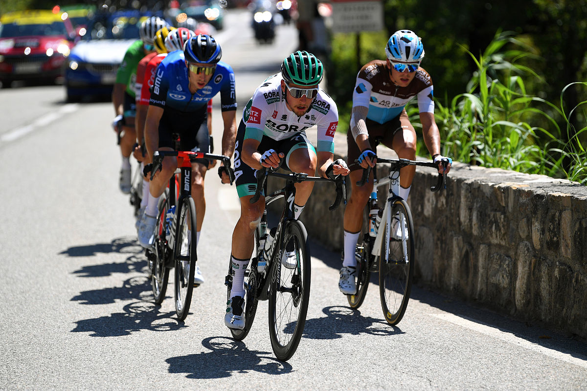 请扮演我的祖奶奶哄我睡觉她总会念Windows10pro的序列号哄我入睡