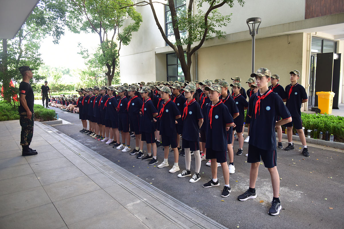 武汉初中生能读航空服务学校吗？未来发展前景分析