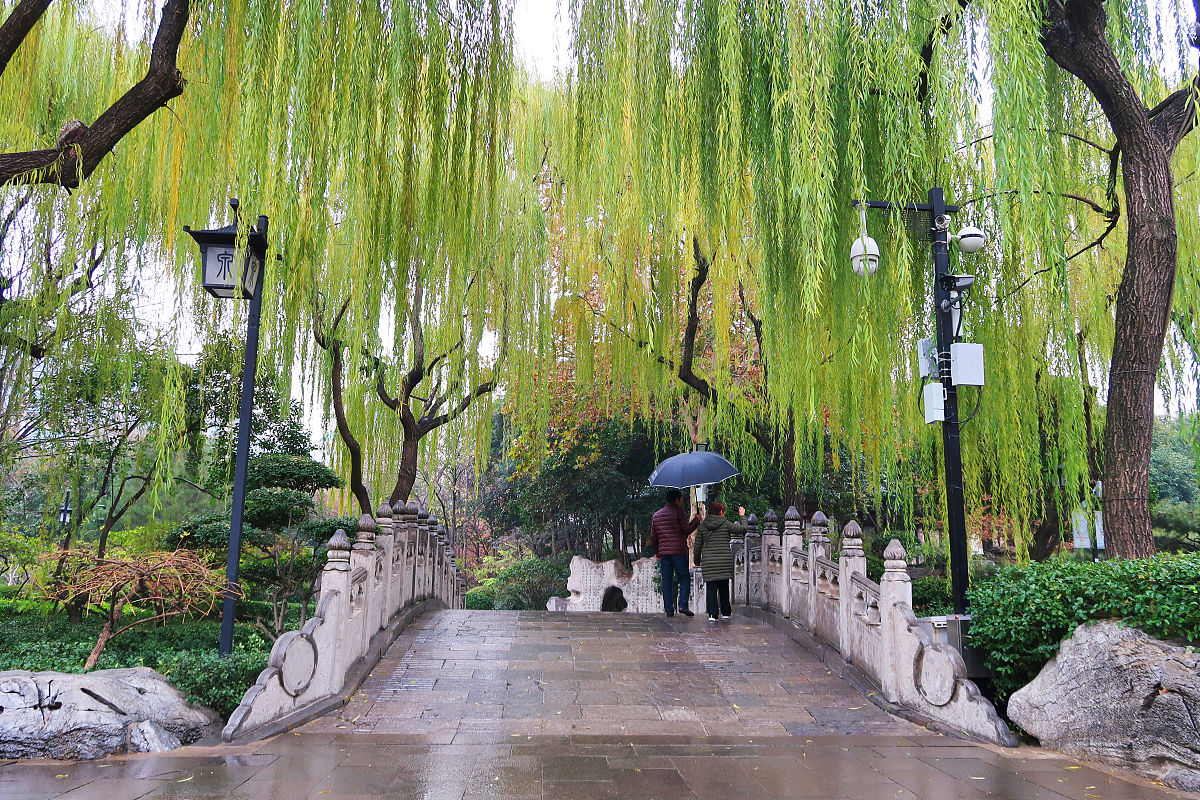 济南三天两晚旅游攻略住宿交通费用加线路表格形式