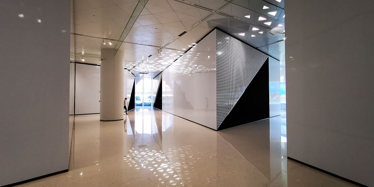 2019年3日底4月初,青岛市崂山区,增用作"上合"会新闻中心的"冰山之角"