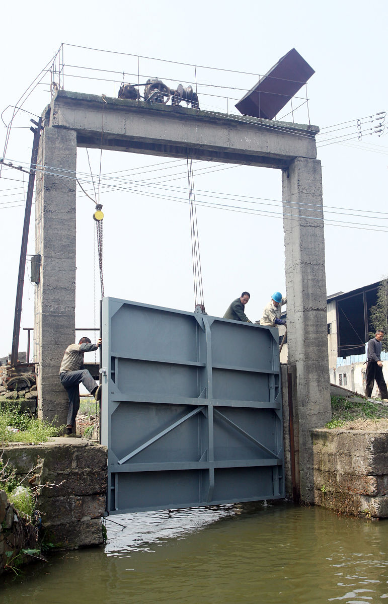 闸门安装：水流方向指南 - 确保安全高效