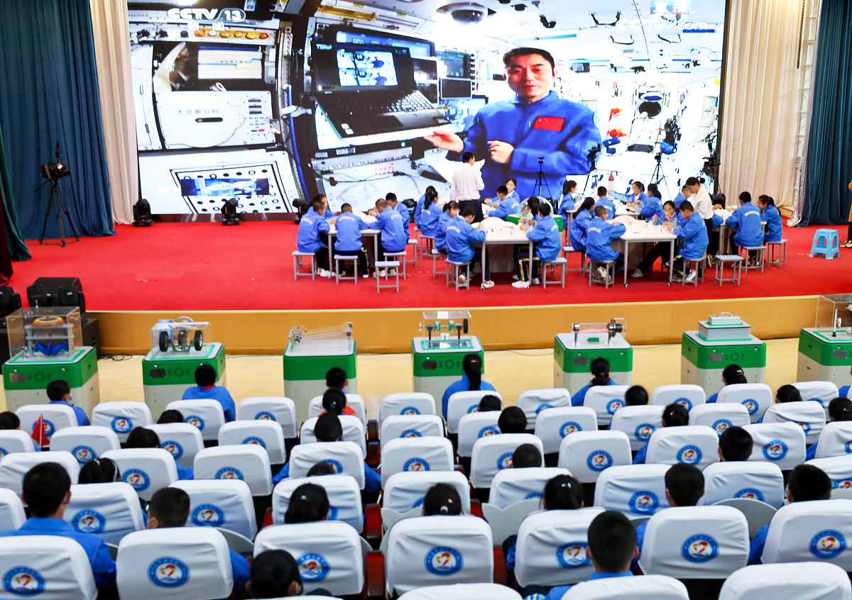 云南省电子信息高级技工学校2022年招生条件 - 报名条件及发展方向