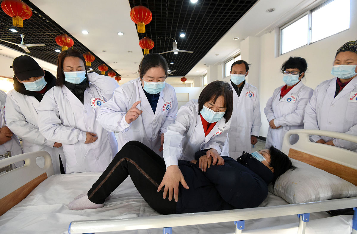 湖北初中学历报考卫校指南：条件、考试、未来发展